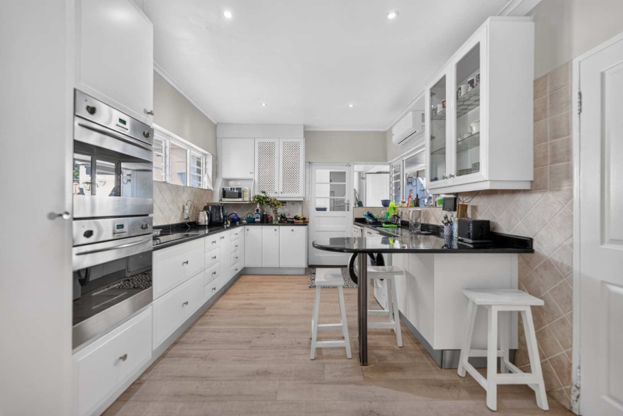 4 Bedroom Property for Sale in Camps Bay Western Cape